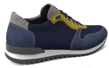 Load image into Gallery viewer, Vegan Friendly sneakers